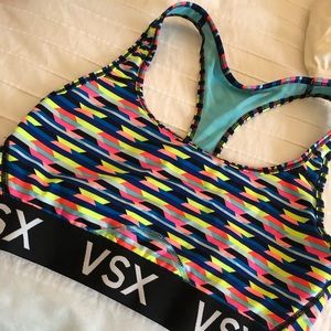 Victoria sport sports bra